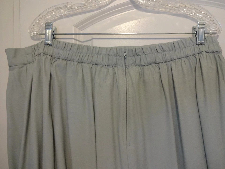 JESSICA HOWARD MUJER 22 Chaqueta y Falda Traje Verde Como Nuevo De Colección Foto 3 de 4