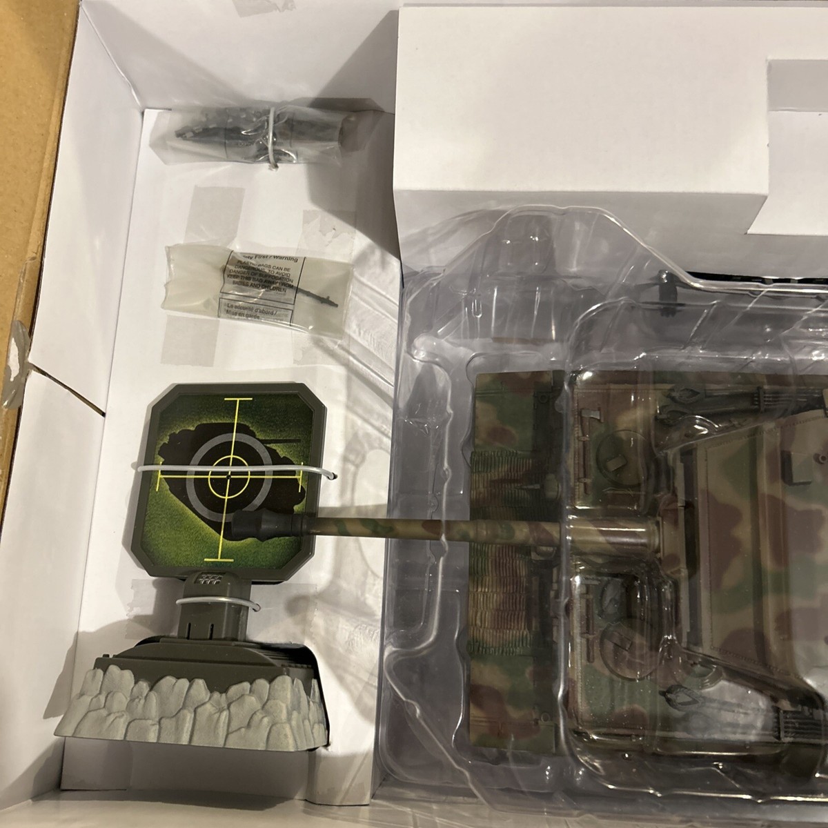 Forces Of Valor 1:24 Battle Beam RC Tank German Tiger 1 Open Box