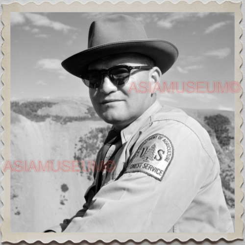 50s YELLOWSTONE NATIONAL PARK WYOMING PARK RANGER MAN PORTRAIT USA Photo 9378 - Picture 1 of 2