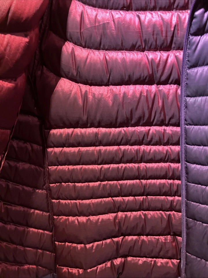 Chaleco acolchado Bernardo para mujer plumón de ganso acolchado empacable cremallera peltre grande Foto 3 de 4