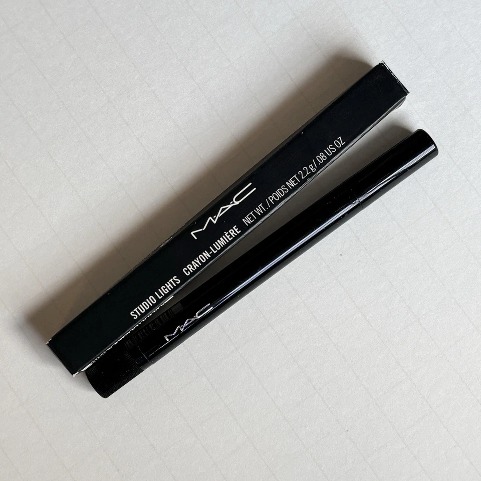 MAC MELLOWED STUDIO LIGHTS (HIGHLIGHTER/BRIGHTENER) - COLLECTIBLE! - Image 4 of 4