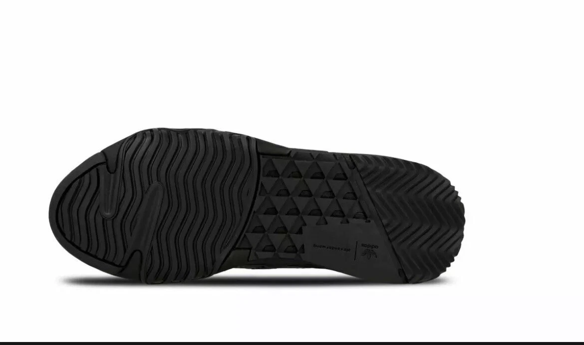 Adidas x Alexander Wang AW Turnout BBall Futureshell Triple Black EE9027 sz 10