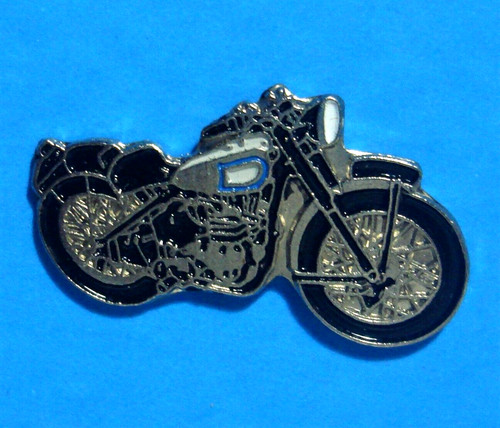 TRIUMPH - CLASSIC 500 TROPHY TR5 MOTORCYCLE - VINTAGE LAPEL & HAT PIN - VEST PIN