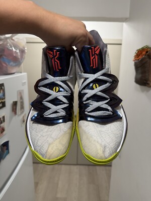 Size 13 - Nike Kyrie 5 Mamba Mentality CLEAN! SHIPS FAST