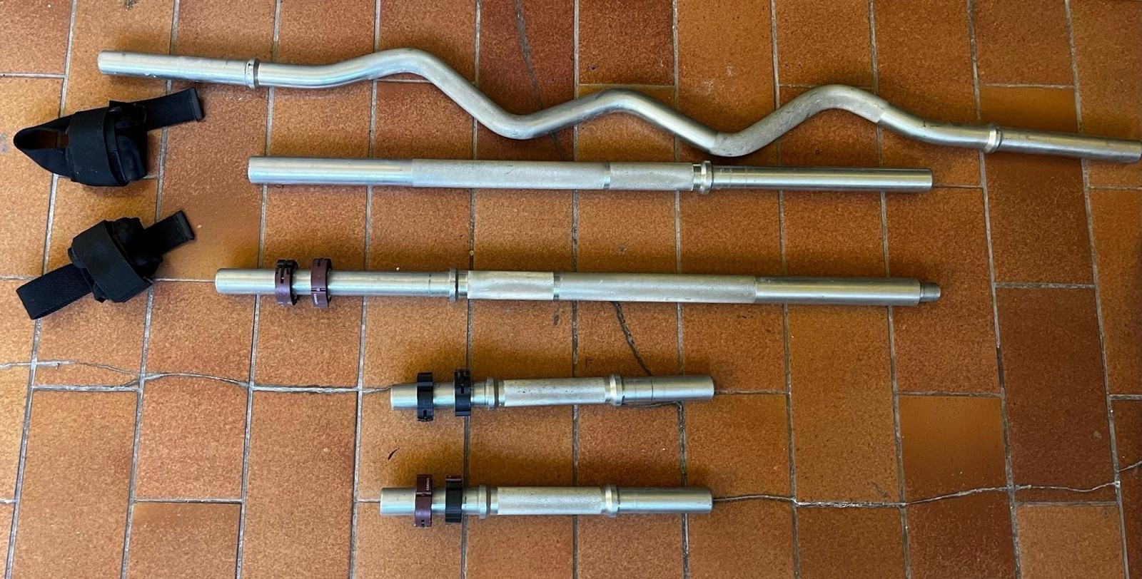 Domyos Set dischi/pesi foro centrale per bilanciere con barre e accessori nero