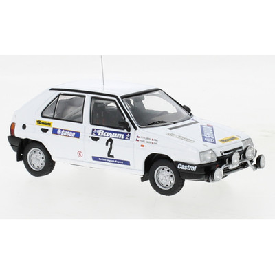 SKODA FAVORIT 136 L N.2 RALLY VALASSKAA ZIMA 1989 SIBERA/GROSS 1:43 Ixo Model Au