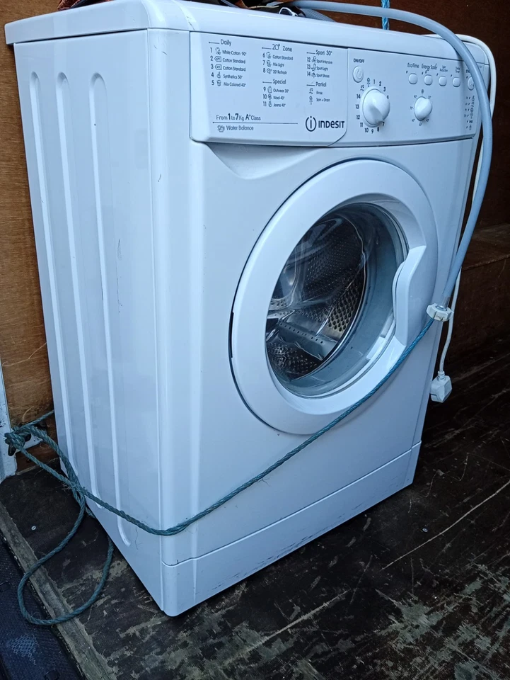 Indesi  Eco 7kg Washing Machine - Image 3 of 3