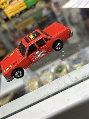 Vintage Hot Wheels Mattel 1983 Diecast Toy Car Fire Department "Damaged door"