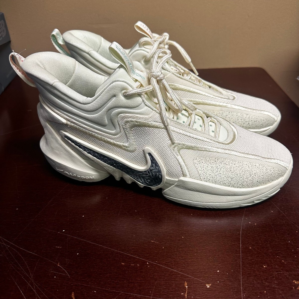Nike Mens White Cosmic Unity 2 DH1537-100 Athletic  display picture 2