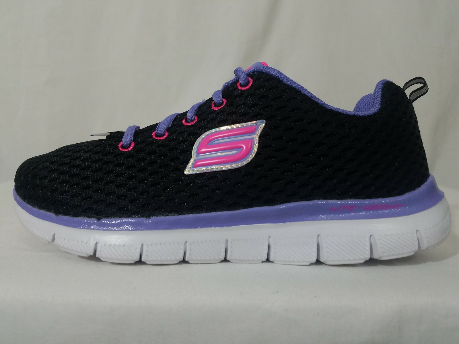 skechers memory foam trainers