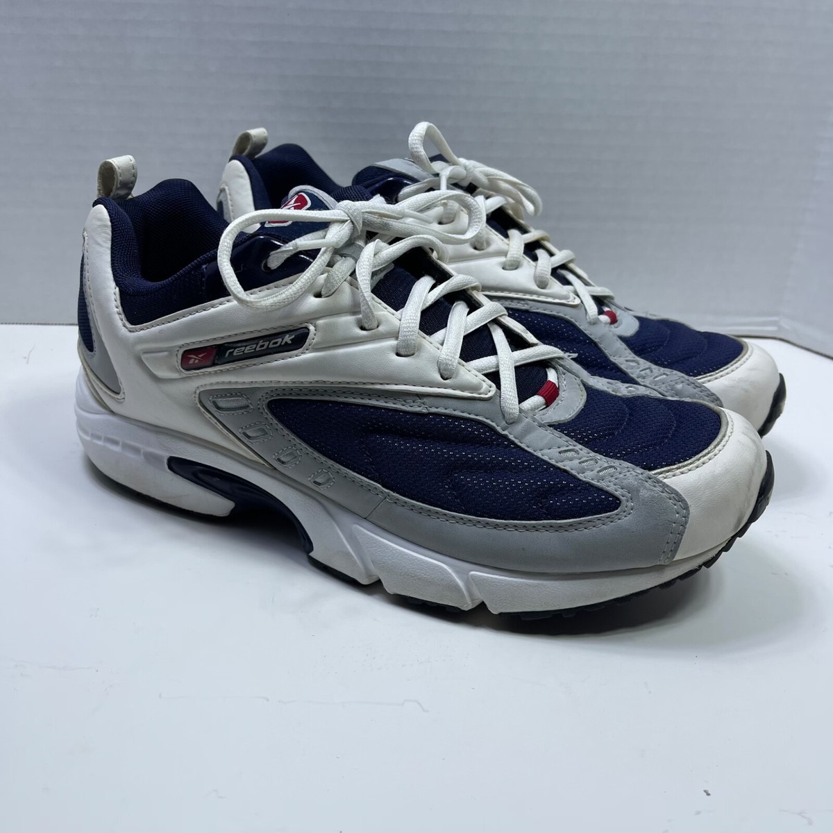 Vintage Reebok Running Shoes Mens sz 10 White & Blue Dad