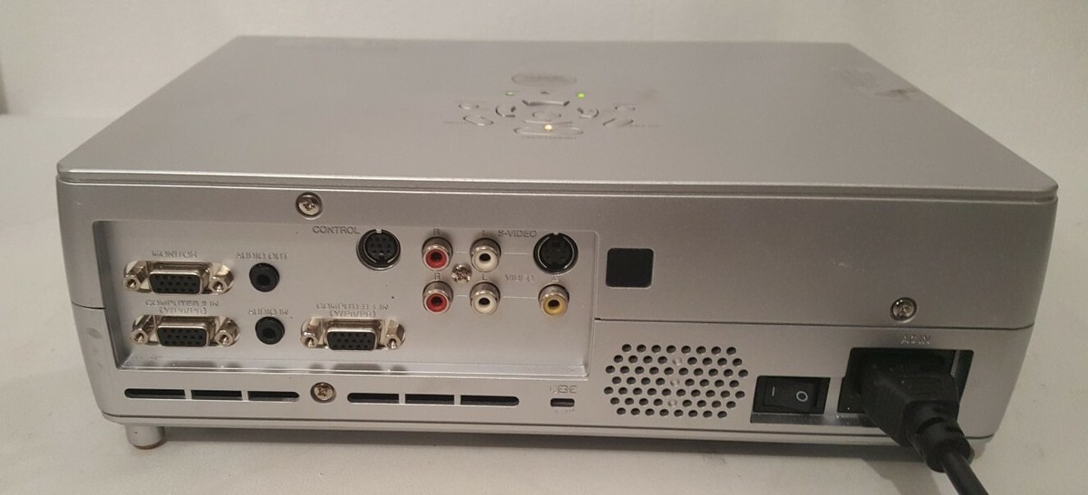 Toshiba TDP-S25 DLP Projector Portable 4:3 (SVGA) - 207 Lamp Hours