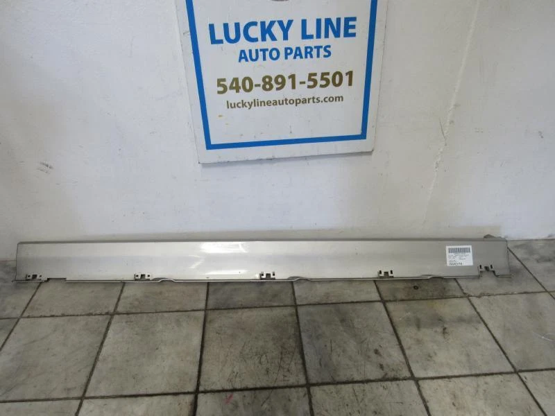 Moldagem de balancim direita CADILLAC SRX 04 05 SOMENTE RETIRADA - Imagem 2 de 4