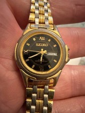 Seiko Day-Date 7N83-0040 Vintage Two-Tone Black Dial Quartz Ladies Watch 1993
