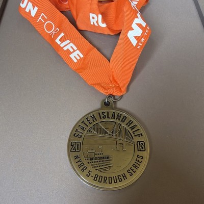 2013 NYRR New York 5 Boroughs Staten Island Marathon Road Runner Medal w/Ribbon