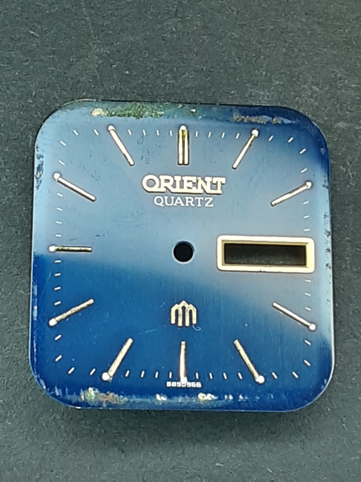 orient dial quartz watch - image 1