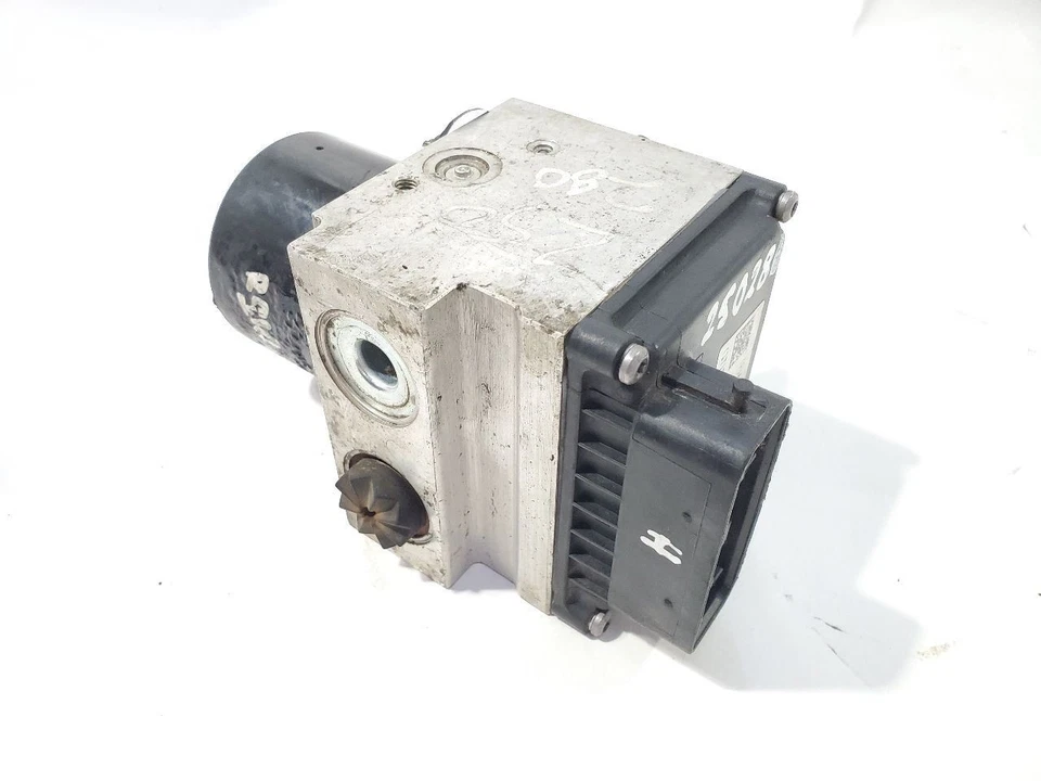 GMC Savana 3500 2017 caja OEM TRACCIÓN TRASERA doble JH9 ABS bomba de freno antibloqueo 84055067 Foto 2 de 4