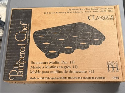 The Pampered Chef Stoneware 12Cup MuffinPan 1465 MadeUSA Sand  NIB FREE SHIPPING