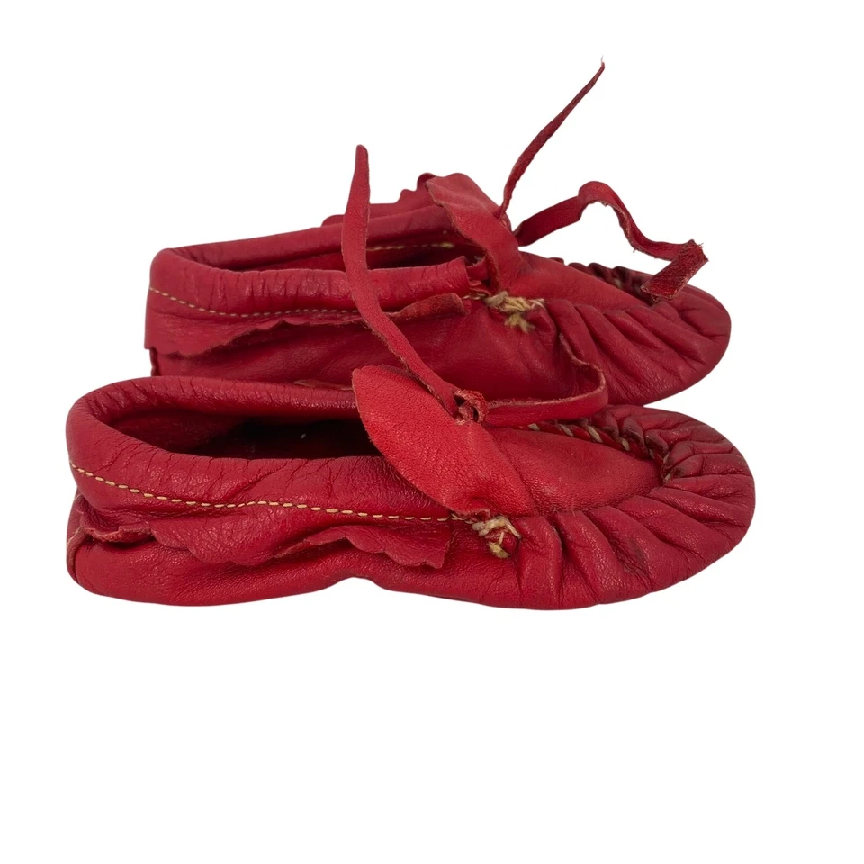 DeJas Moccasin Red Leather Baby Moccasins Slippers Size 4 - Image 2 of 4