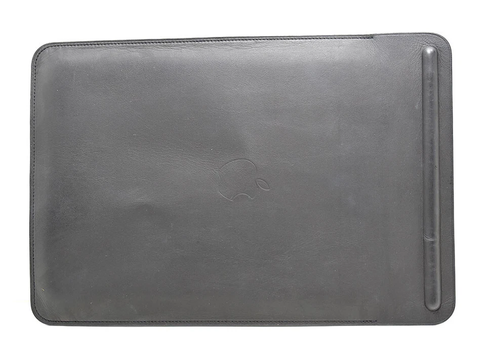 Apple Leather Sleeve 10.5‑inch iPad Pro Black Authentic - Image 2 of 4