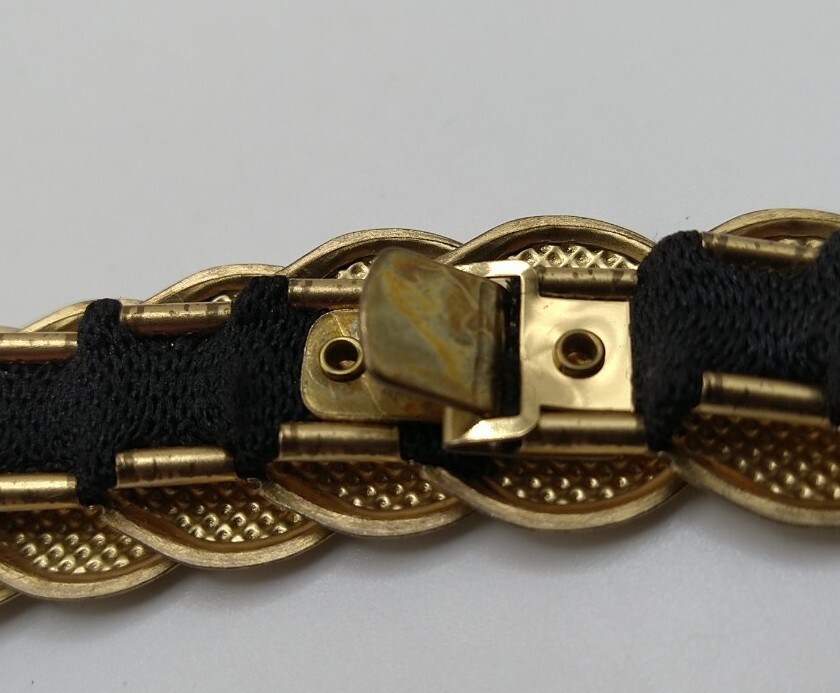 Vintage Elastic Stretch Gold Tone Metal Coin Disc Belt 26  display picture 3