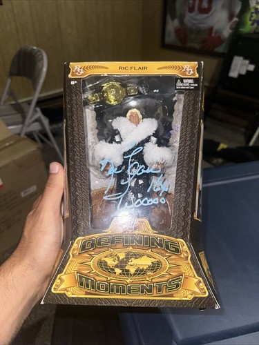 WWE Defining Moments Signed RIC FLAIR Figure Autograph WCW WWF - Picture 4 of 7