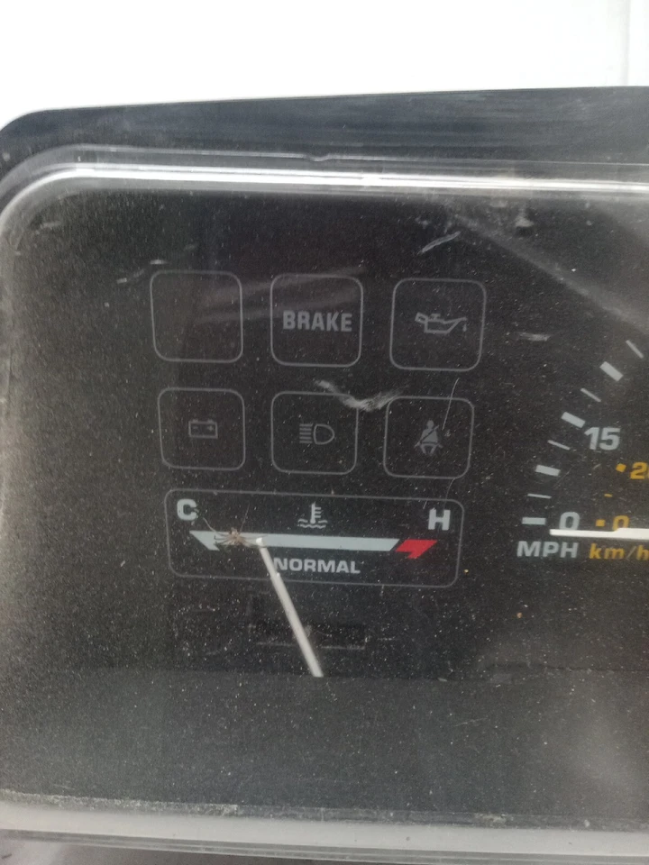 Ford Taurus 1988; tablero de instrumentos velocímetro piezas Foto 2 de 4