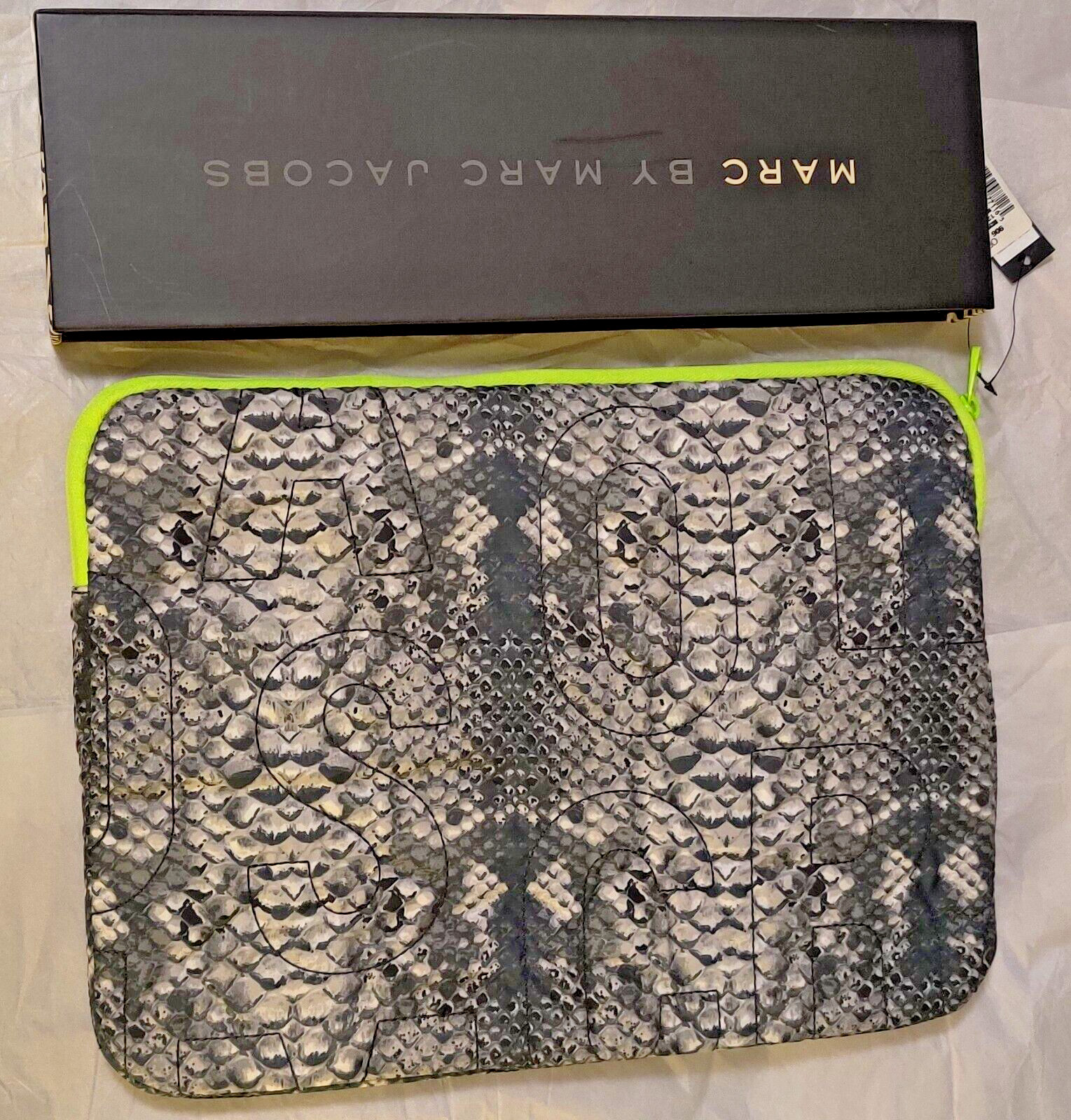 Marc By Marc Jacobs Workwear Laptop Bag {Grey/Black Design} 