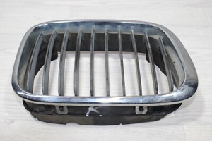 Frontgrill  Kühlergrill 61697910 / 8195056 BMW 3er E46 Bj,02
