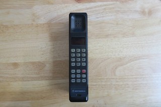 Motorola Brick Phone As is for parts Missing antenna Untested