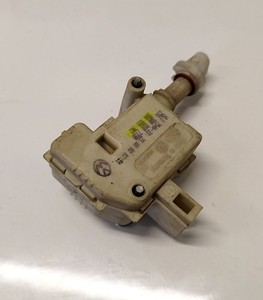 3B0959782 Stellmotor Microschalter, Heckklappe Heckklappenschloss DE2852745-30