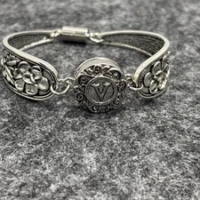 Ginger Snap Jewelry Silver Spoon Magnolia Vine Bracelet “V” Snap Magnet Clasp