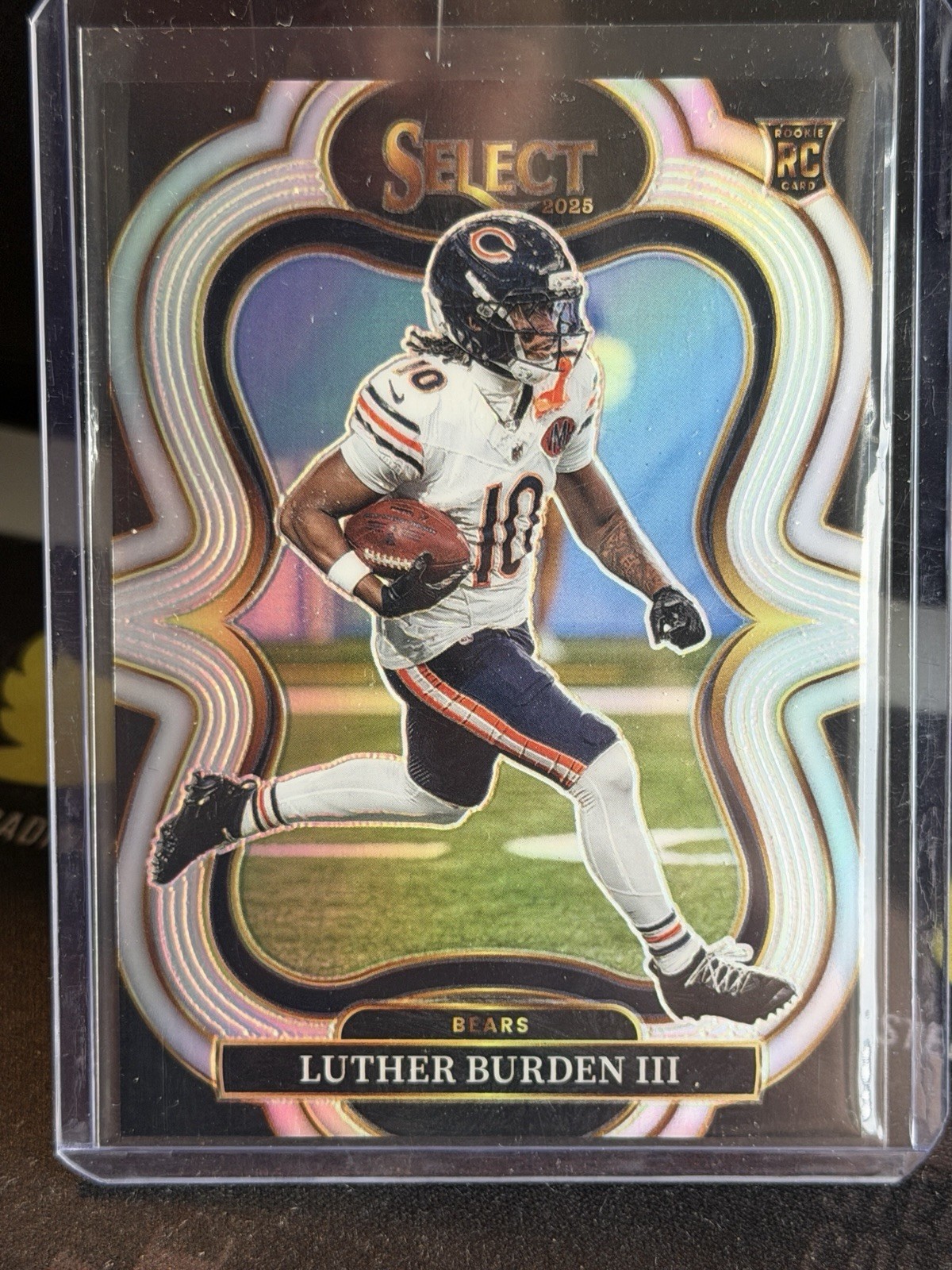 LUTHER BURDEN III 2025 SELECT SUITE LEVEL ROOKIE SILVER PRIZM BEARS RC Q2277