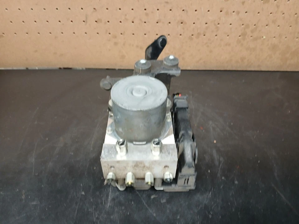 12 13 INFINITI FX50 BOMBA DE FRENO ANTIBLOQUEO ABS OEM 47660-3EV7E Foto 2 de 4