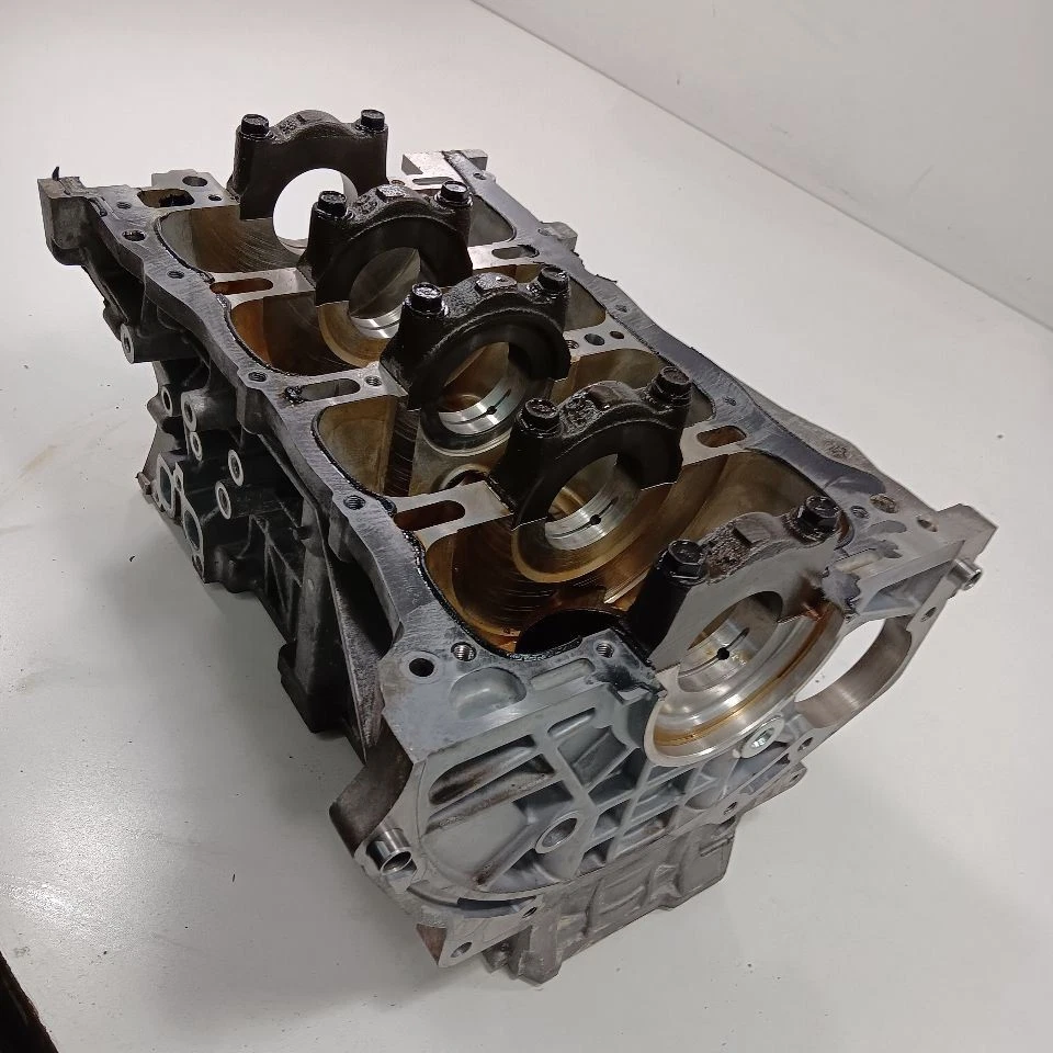 Bloque de cilindros de motor desnudo híbrido enchufable Phev para Mitsubishi Outlander 21-22 Foto 2 de 4