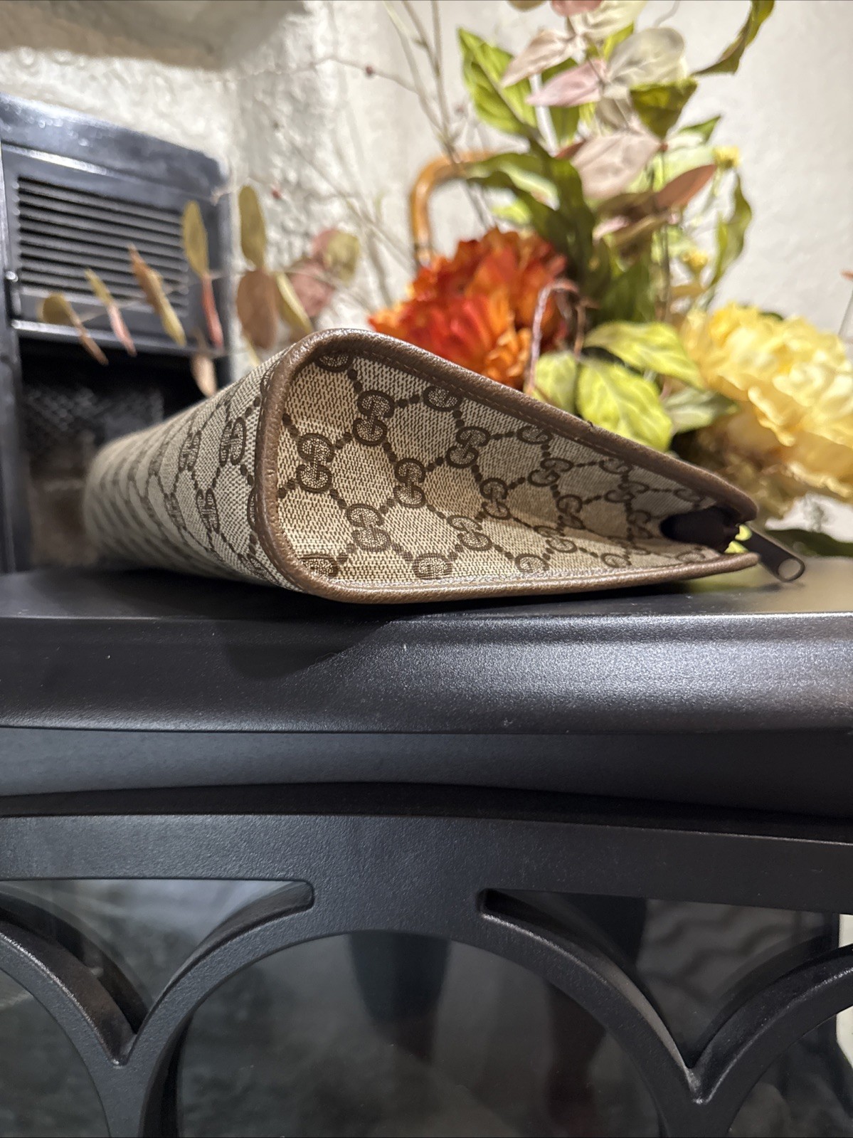 Gucci Accessory Collection Small GG Monogram Clut… - image 9