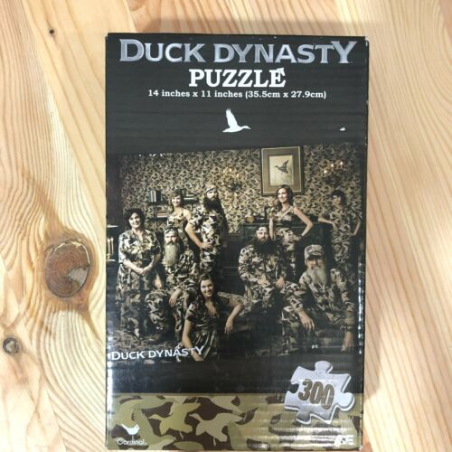 300 Piece Puzzle 14 X 10 Duck Dynasty Family Camo Colors 2013 NIB Still Sealed - Picture 1 of 5