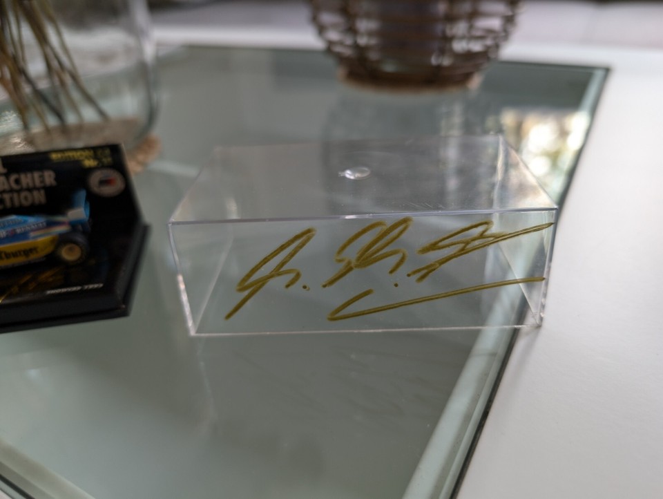 MICHAEL SCHUMACHER Autogramm signiertes Modellauto Formel 1