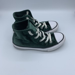 green velvet converse