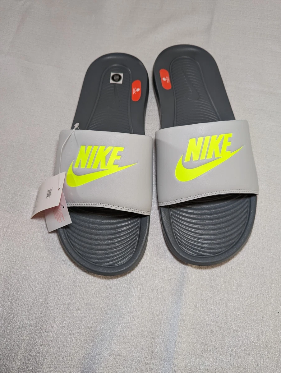 Nike - Memory Foam Flip-flops - Women Size 6 for Sale in Fresno