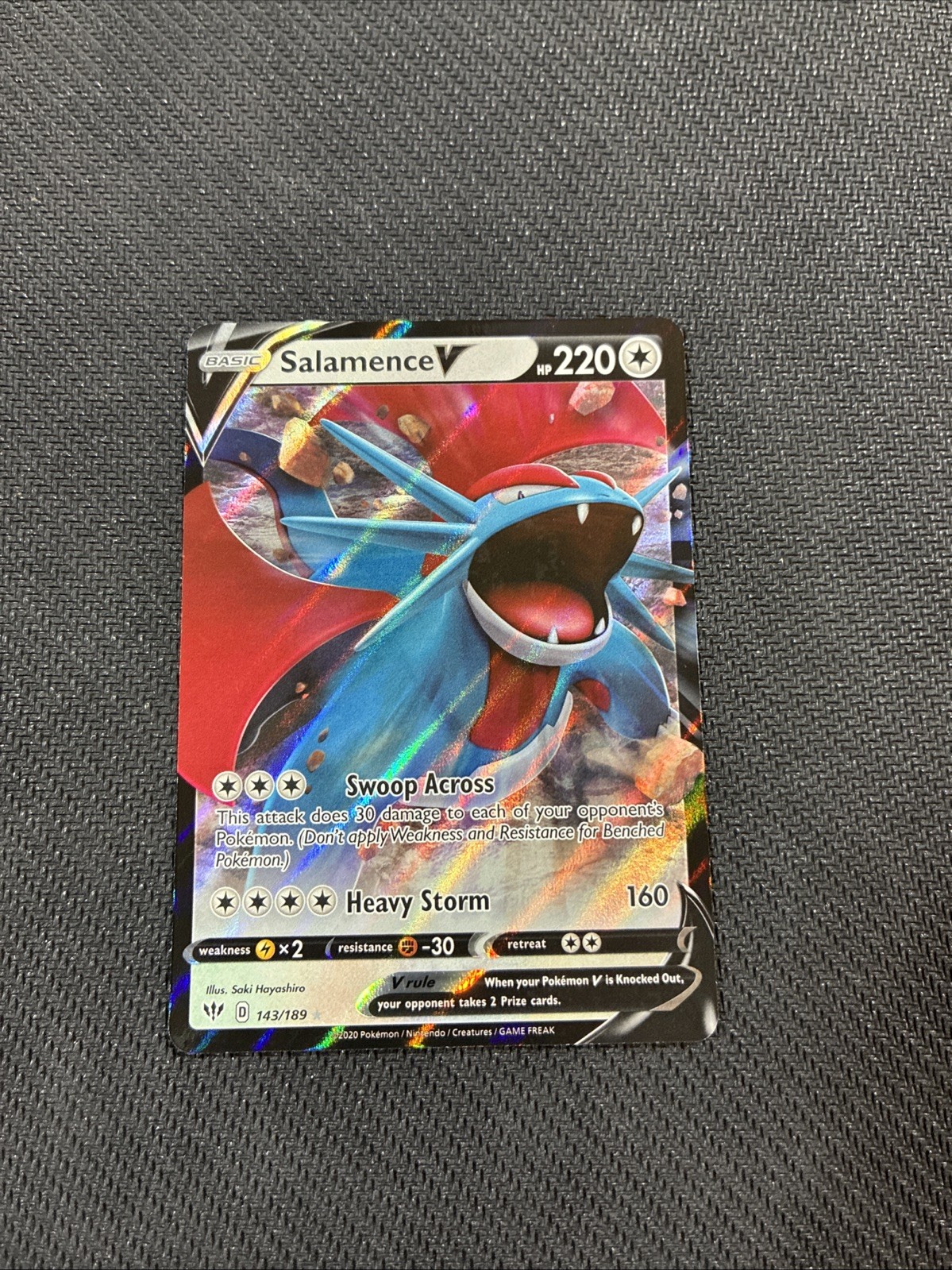 Salamence V 143/189 Darkness Ablaze Pokemon NM