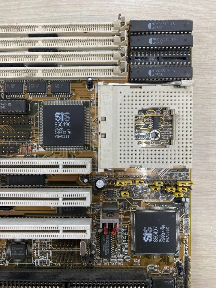 Vintage Lucky Star LS-486E Socket 3 486 motherboard - Image 4 of 4