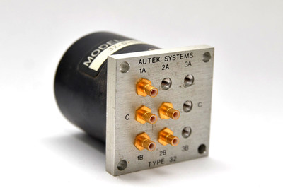 MIL HF-Antennen-Umschalter v. Autek Typ 32-D-DIP,  Radio Frequency Coaxial Relay