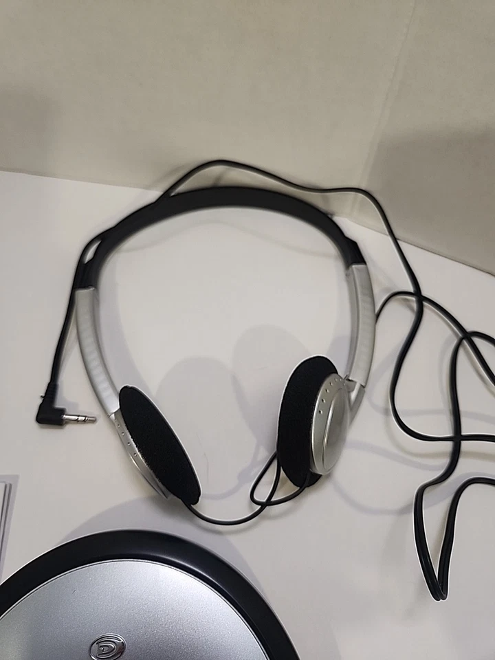 Reproductor de CD compacto Durabrand Walkman CD-566 (2006, probado usado) Foto 3 de 4