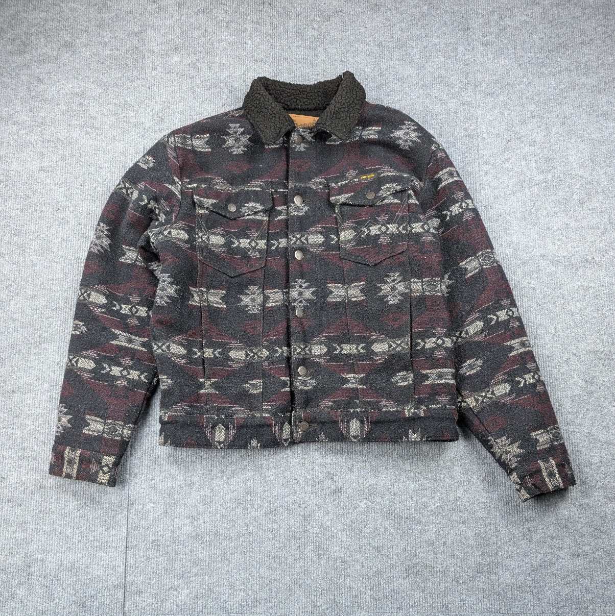 Wrangler Trucker Jacket Men Small Axtec Sherpa Lined Western Rodeo Work Wear 90s