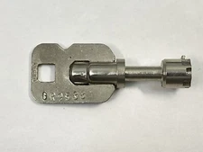 GI GREENWALD GR9538 KEY  Vending Laundry Machine cabinet coin box