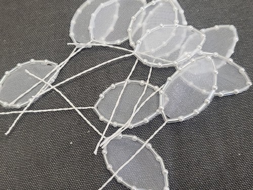Lot of 5 Malleable White Flower Petals for Pearl Creation T17 - Picture 4 of 4