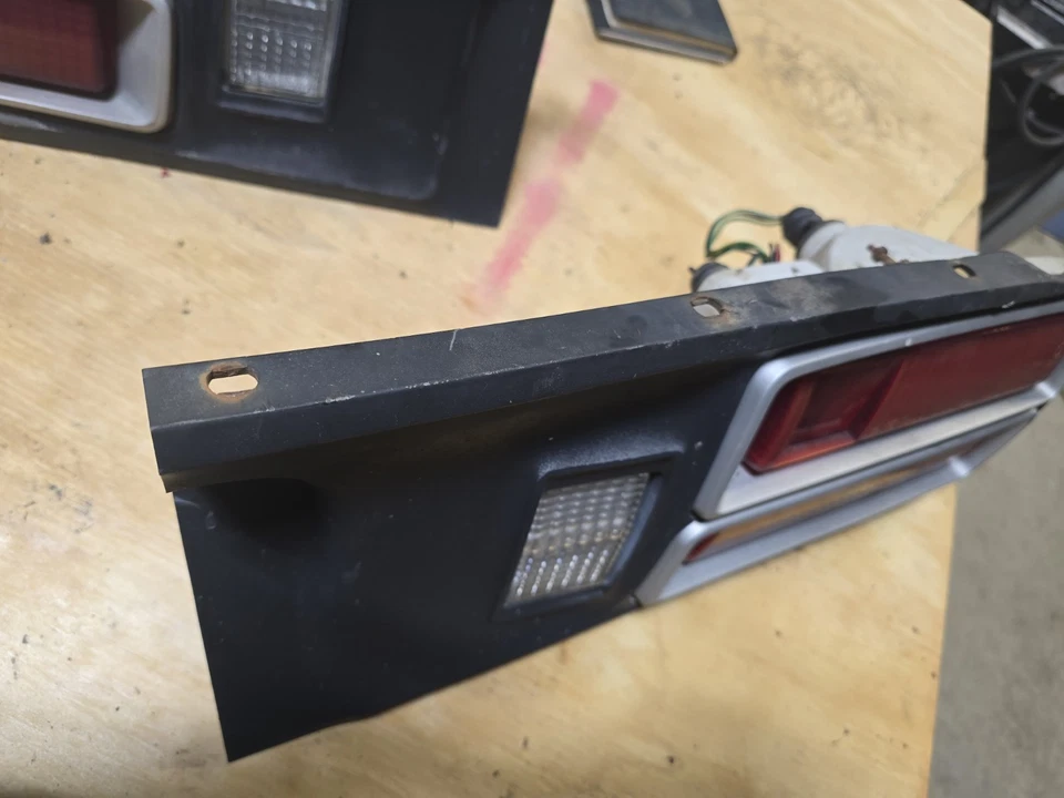 1974-78 Datsun Left Right Tail Lights 260Z 280Z - Imagem 4 de 4