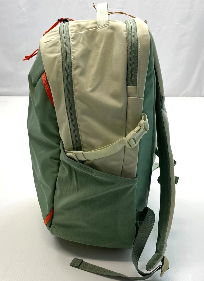 PATAGONIA Refugio 26L Day Pack Backpack #47913 LICHEN GREEN (LNGR) - Image 3 of 4
