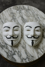 Preços baixos em Resina Guy Fawkes anônimo fantasia Máscaras e
